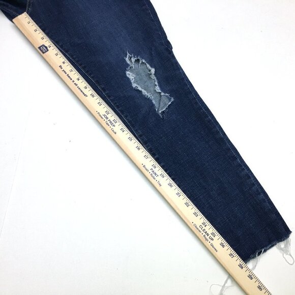 Levi's 711 Women's Skinny Jeans Distressed Stretch Dark Wash size 34 length 28" - Picture 5 of 9